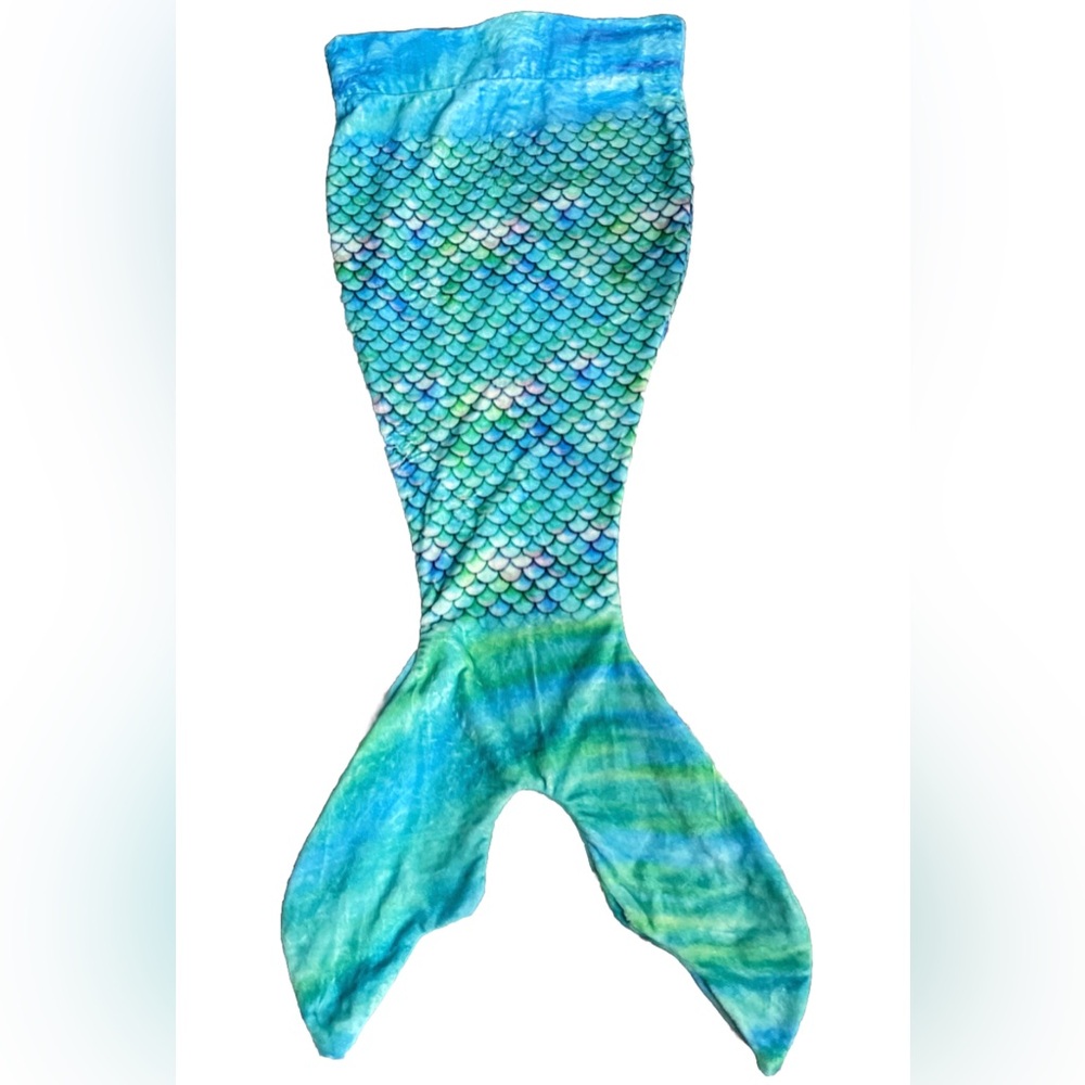 Comfy Tails Mermaid Tail Throw Blanket Plush Blue Green Kids